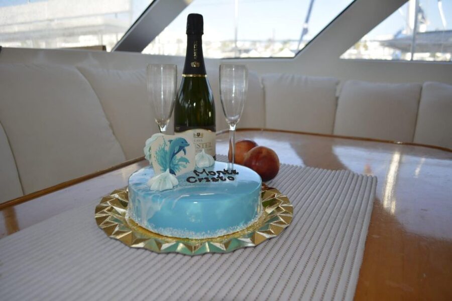 Tenerife: Sunset Catamaran Tour with Transfer, Buff & Drinks - Why Tenerife’s pilot whales make this cruise special