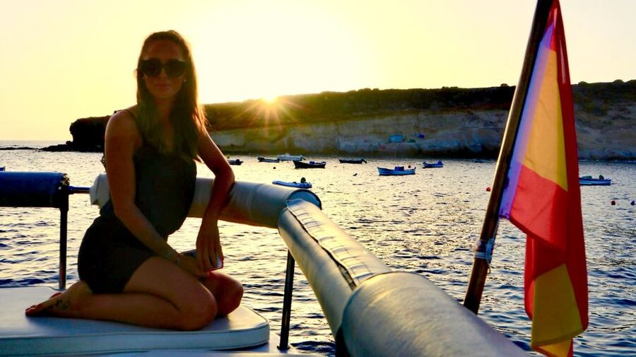 Tenerife: Sunset Catamaran Tour with Transfer, Buff & Drinks - What the catamaran setup means for you