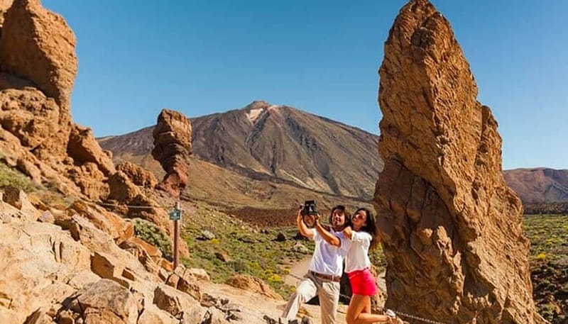 Tenerife: Teide, Icod de los Vinos & Garachico Full Day Tour - Teide National Park’s volcanic scenery