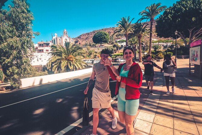 The Red Canyon Tour - Small Group Trip with Local Food Tasting ツ - Canarian flavors at La Caldera restaurant