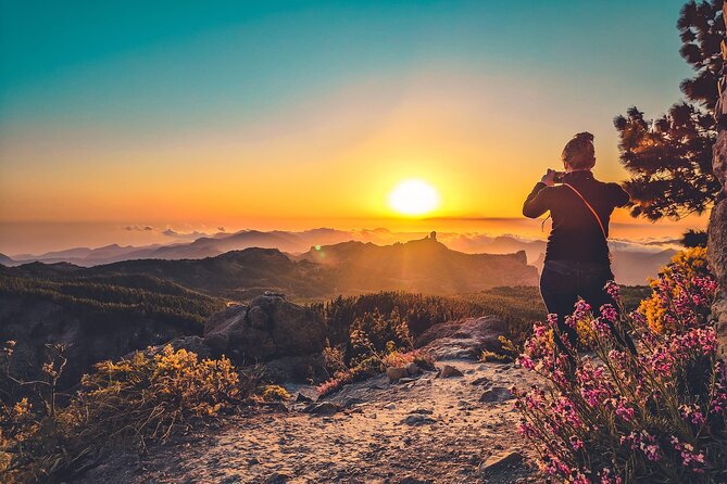 The Volcano Heart Tour: Hiking, Tasting and Sunset Experience - The guides add the human touch