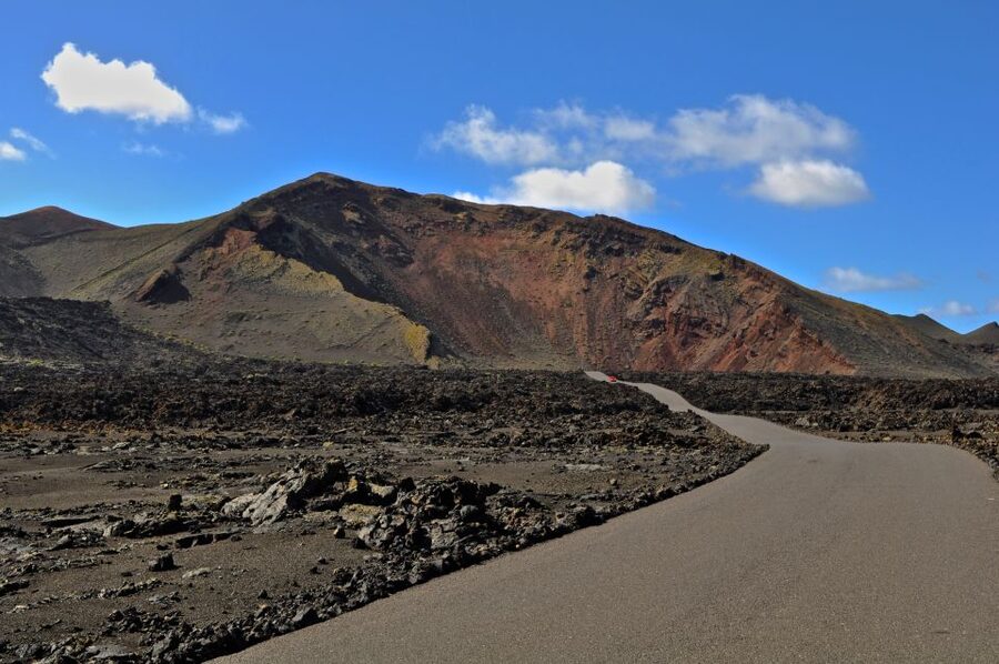 Timanfaya And El Golfo For Cruise Passengers (Mornings) - El Golfo and the Green Lagoon in 20 minutes