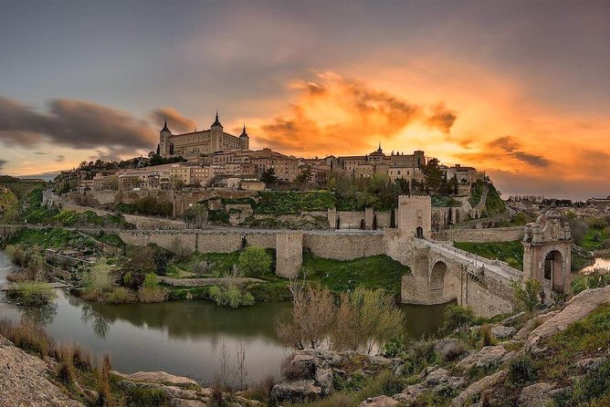 Toledo Half Day Tour with Cathedral, St Tome Church & Synagoge - Toledo Cathedral in 45 focused minutes
