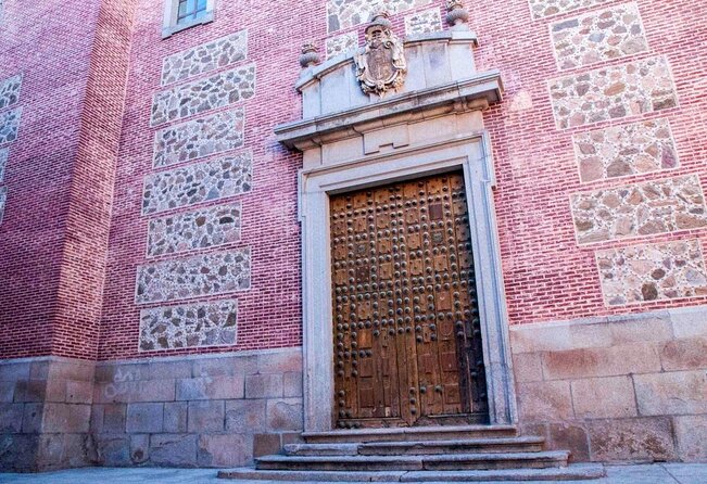 Toledo Tour & Vineyard Walk with Wine Tasting from Madrid - Comfort, heat, and coach conditions