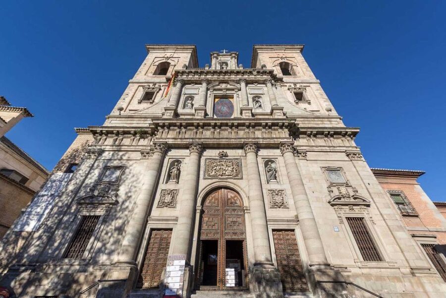Toledo: Tourist Bracelet with Entry to 7 Attractions - San Juan de los Reyes and royal political purpose