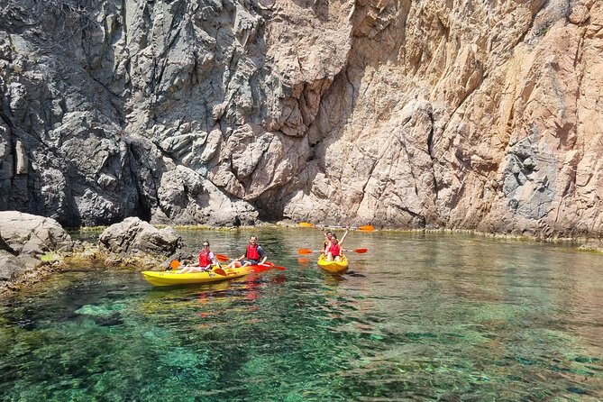 Tossa de Mar: Kayak & Snorkel Tour with Paella from Barcelona - The 90-minute drive from Barcelona to Tossa de Mar