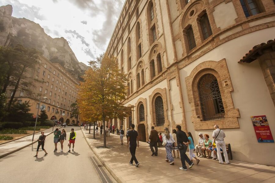 Tot Montserrat: Transport, Museum Tickets, and Lunch - Santa Cova and the funicular ride