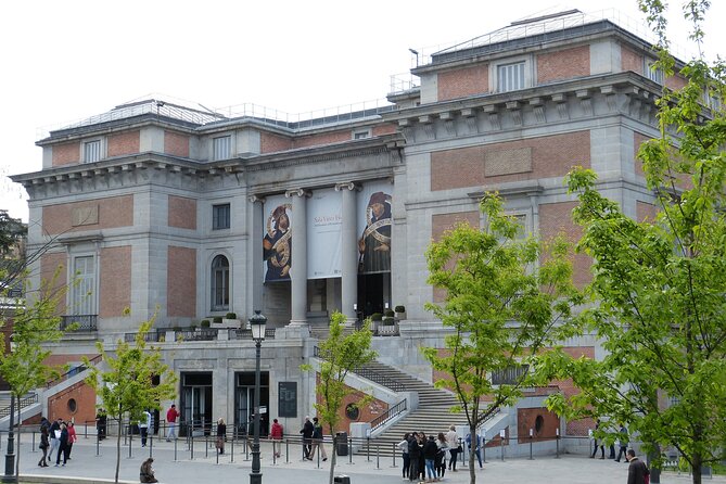 Tour 'Best of Prado Museum' (Skip the line ticket. 7 people max.) - Following the story from Flemish painters to Velázquez
