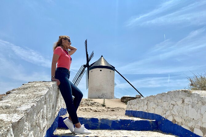 Tour of the Don Quixote Windmills of La Mancha and Toledo with Lunch - Crossing toward Toledo and finding the meal