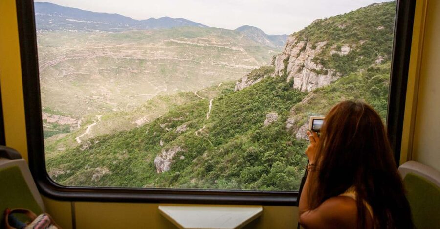 Trans Montserrat: Return Ticket and Audiovisual Exhibit - Choosing the rack railway or cable car