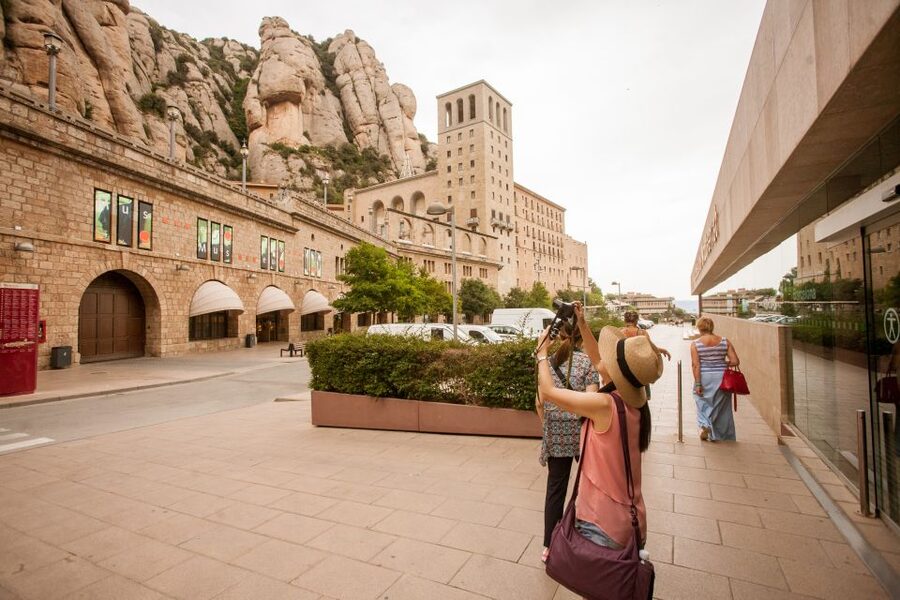 Trans Montserrat: Return Ticket and Audiovisual Exhibit - Timing, crowds, and the return train