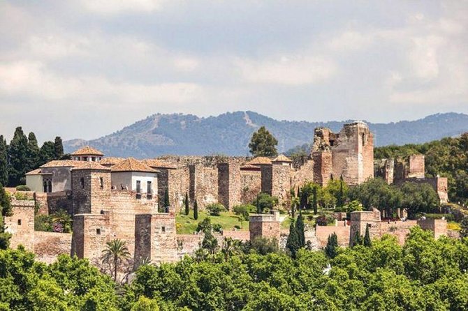 Ultimate Malaga History & Tapas - All Included Full Experience - Málaga Cathedral, inside and outside