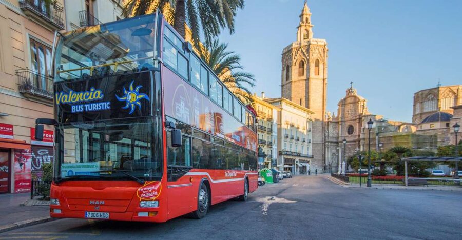 Valencia: 48 hour Hop-On-Hop-Off Bus Ticket and San Nicolás - The audio guide: useful idea, uneven execution