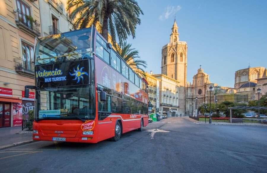 Valencia: 48 hour Hop-On-Hop-Off Bus Ticket and San Nicolás - What the 17 stops are useful for