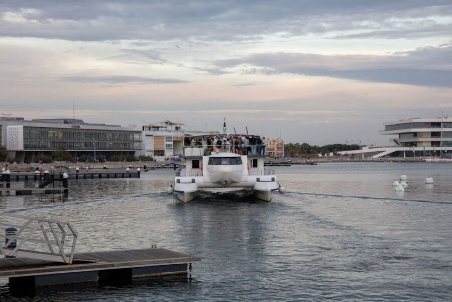 Valencia: Catamaran Cruise, Paella Lunch and Swim Stop - Should you book the Boramar catamaran?