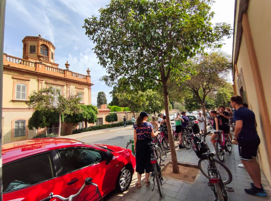 Valencia: City Highlights Guided Bike Tour - Bikes, helmets, and the optional electric upgrade