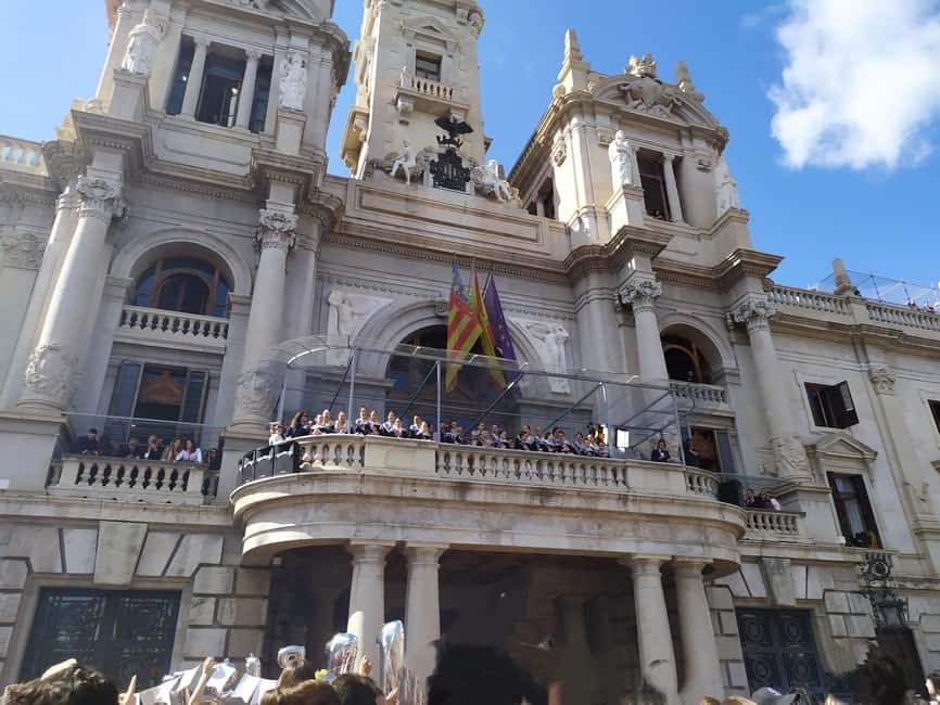 Valencia: City Walking Tour with Top Attractions - ITALIAN - Language, comfort, and accessibility