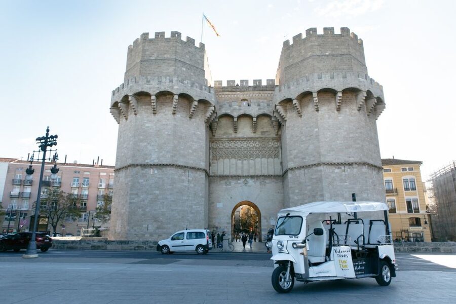 Valencia: Complete Tuk-Tuk Tour Around the City - Harbor, La Marina Real, and Malvarrosa beach