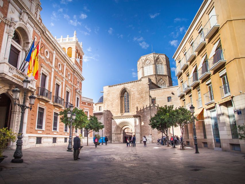 Valencia: Essentials and World Heritages Sites Walking Tour - Valencia’s 21 centuries in a compact route