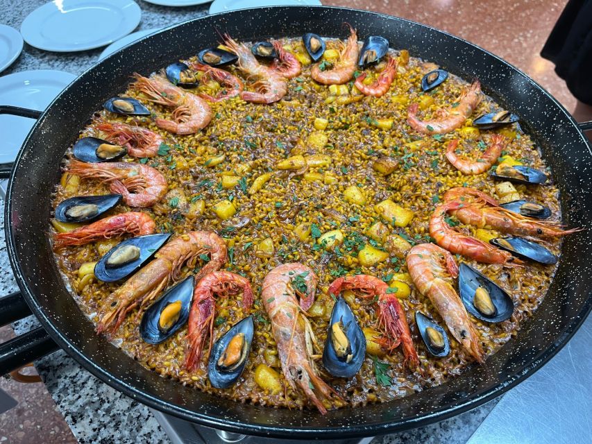 Valencia: Evening Guided Paella Workshop, Tapas, and Drinks - Who should book this paella workshop?