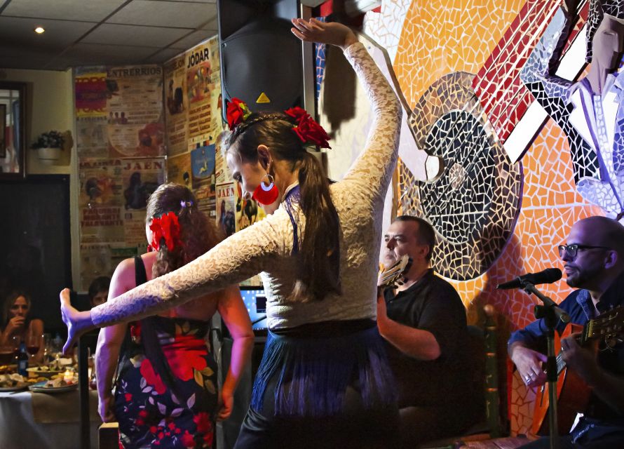 Valencia: Flamenco at Toro y La Luna with optional Dinner - The meal before the music