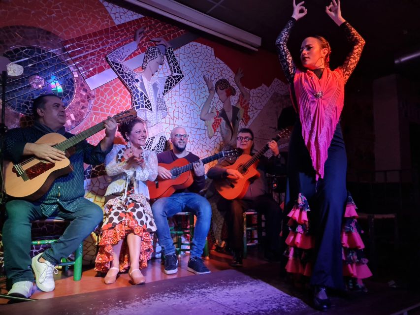 Valencia: Flamenco at Toro y La Luna with optional Dinner - Value at about $23 for show entry