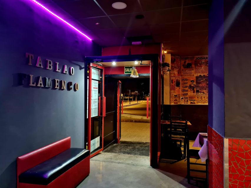Valencia: Flamenco at Toro y La Luna with optional Dinner - Choosing between show only and dinner