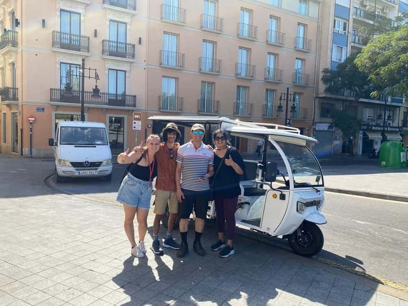 Valencia: Full Tuk Tuk Tour 2H - Central Market and the final medieval towers