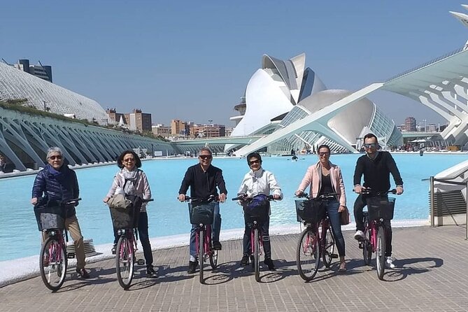 Valencia Highlights Bike Tour - Why a bike is a smart way to meet Valencia
