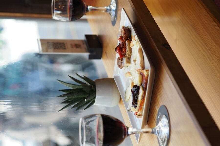 Valencia: Morning Food Tour with Central Market Visit - Why almuerzo tells you more than a plate of tapas