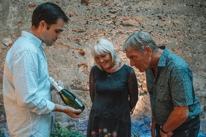 Valencia Old Town Tour with Wine & Tapas in 11th Century Historic Monument - Barrio del Carmen and the change of pace