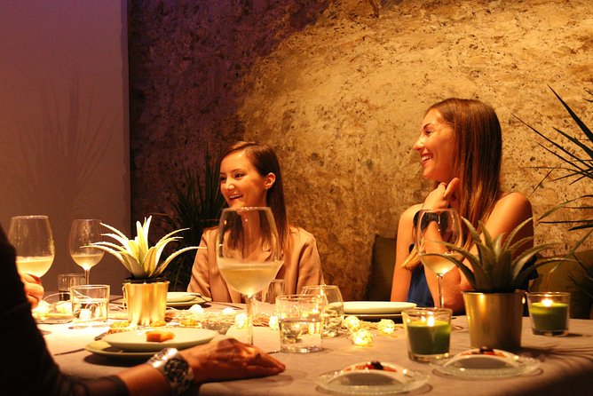 Valencia Old Town Tour with Wine & Tapas in 11th Century Historic Monument - La Lonja and Valencia’s silk economy