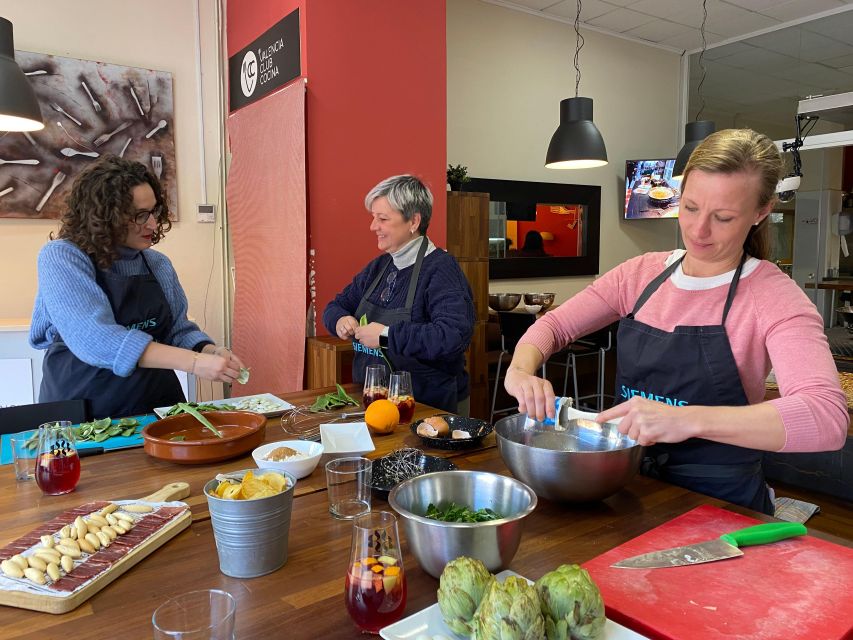 Valencia: Paella Workshop and Algiros Market Visit - Making Valencian paella the proper way
