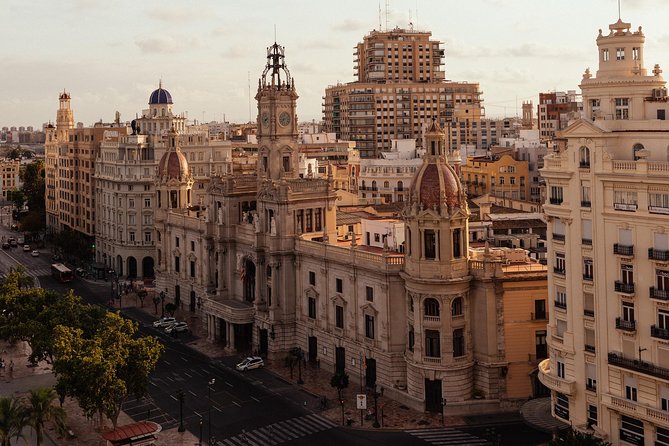 Valencia PRIVATE Highlights & Hidden Gems Tour with a Local - The local tasting, including horchata