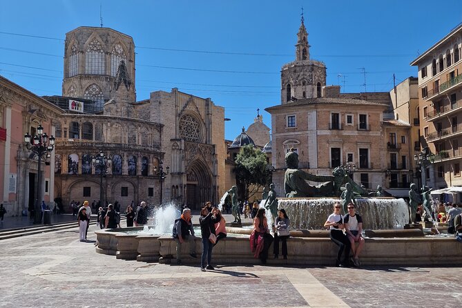 Valencia Private Walking Tour with Official Valencian Guide - Why two hours works well in Valencia’s old town