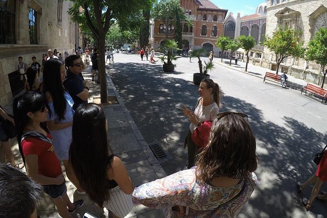 Valencia Private Walking Tour with Official Valencian Guide - Plaça de l’Ajuntament and modern Valencia