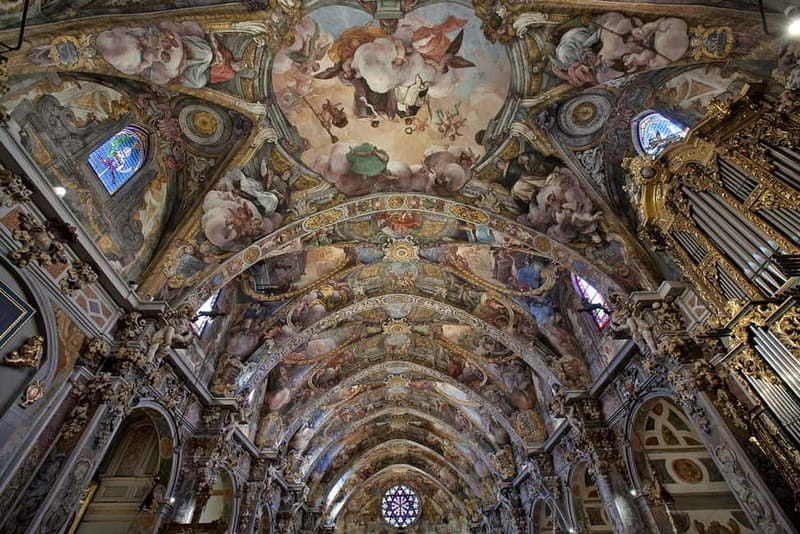 Valencia: San Nicolas, Silk Museum and Santos Juanes Church - The Silk Museum, from silkworms to velvet looms