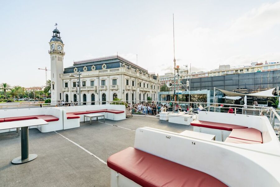 Valencia: Sunset or Daytime Catamaran Cruise with Drink - Key points to know before you board