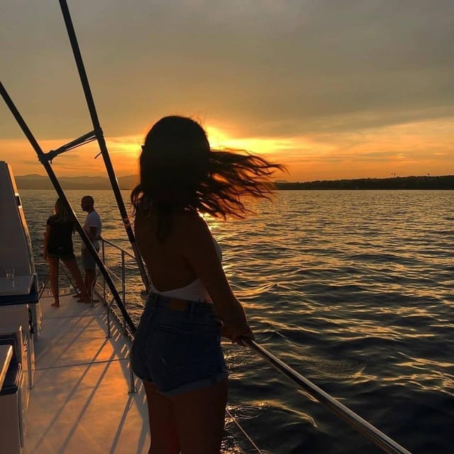 Valencia: Sunset or Daytime Catamaran Cruise with Drink - Leaving Valencia’s marina