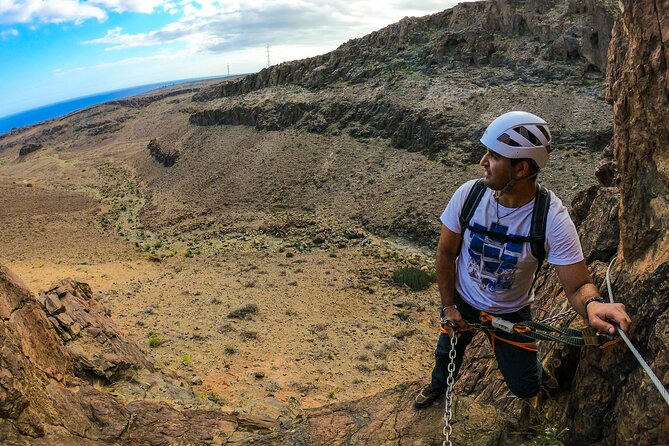Via Ferrata in Gran Canaria. Vertical adventure park. Small groups - The 30-minute approach walk