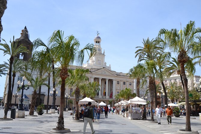 Walking Tour through Cádiz: Stories from the hand of a local guide - Plaza de la Mina brings a quieter side of town